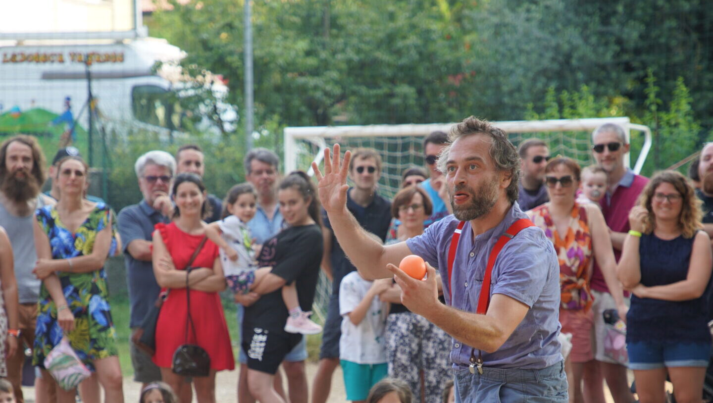 Tra le scatole